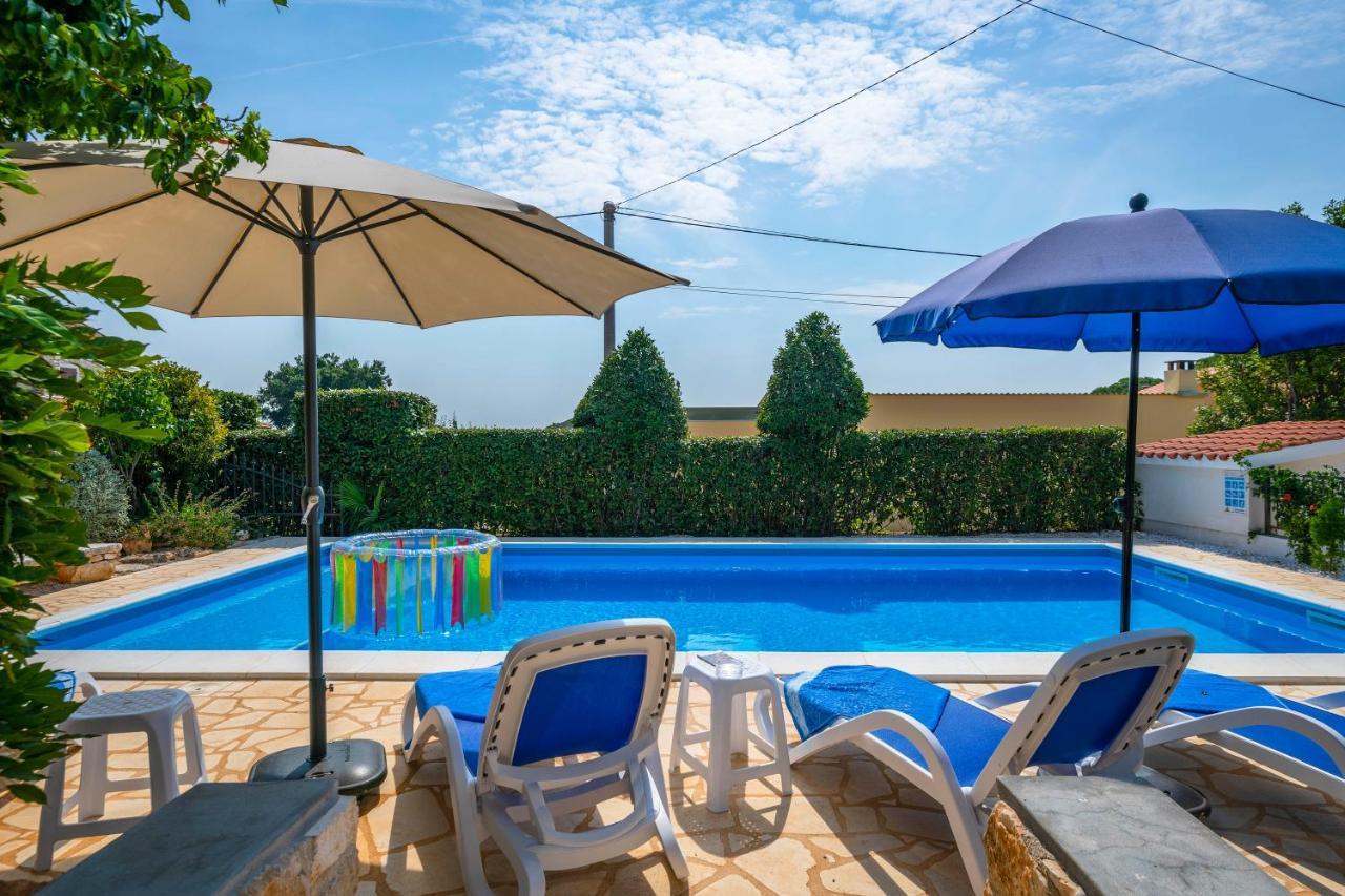 Villa Margerita With Private Pool, Yard And Parking Kaštelir Exteriér fotografie