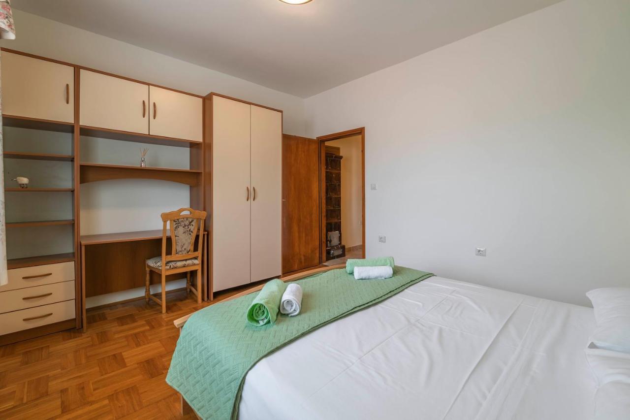 Villa Margerita With Private Pool, Yard And Parking Kaštelir Exteriér fotografie