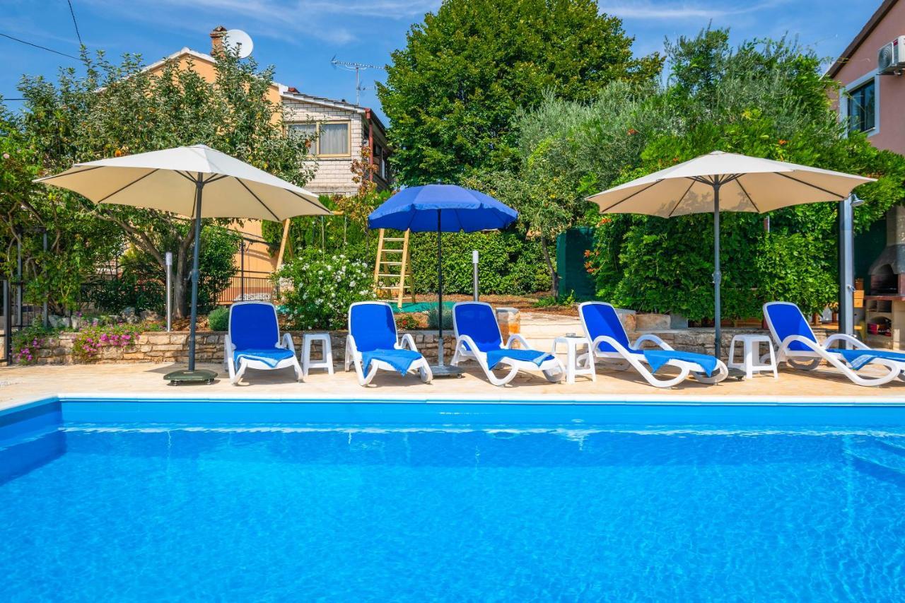 Villa Margerita With Private Pool, Yard And Parking Kaštelir Exteriér fotografie